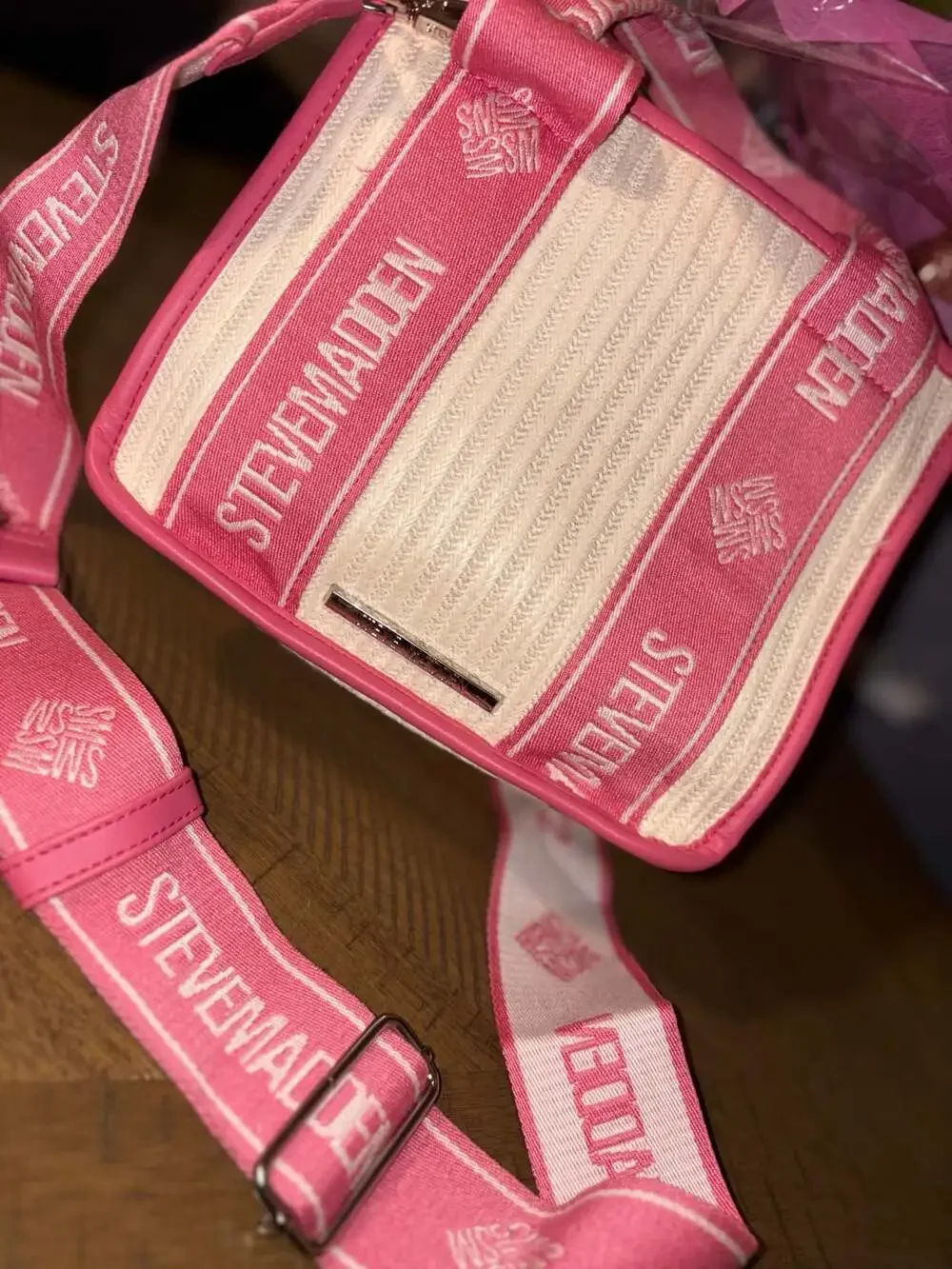 Steve Madden Bwebber Woven Straw Crossbody Bag in Pink and White